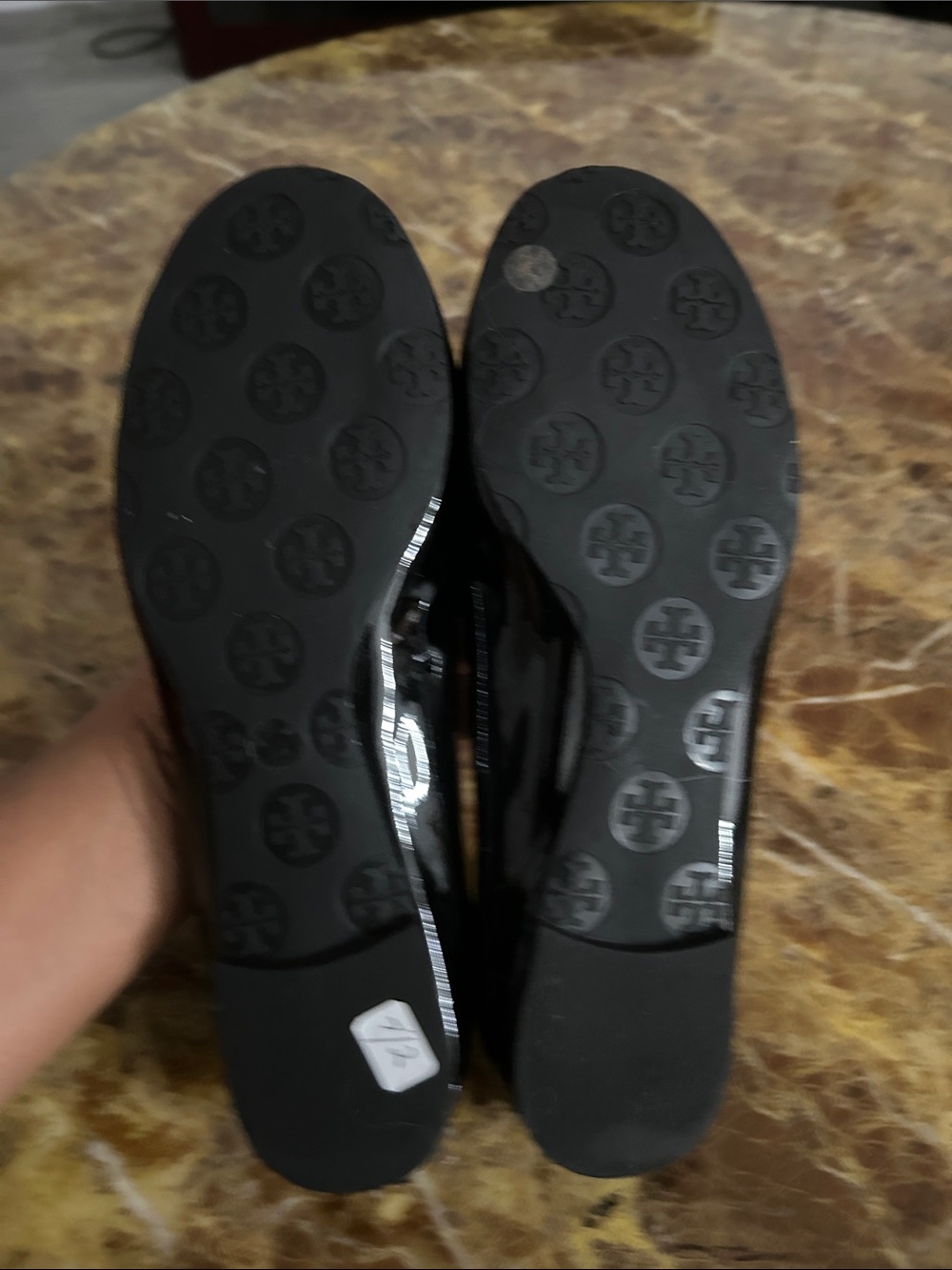 Tory Burch Black Patent Leather Logo Ballet Flats with Silver Emblem, size 7.5 - Picture 5 of 7